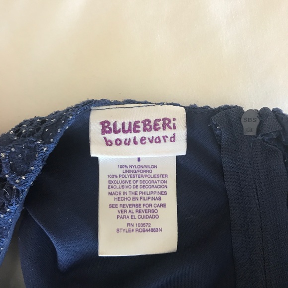 Girls dress - Picture 3 of 3